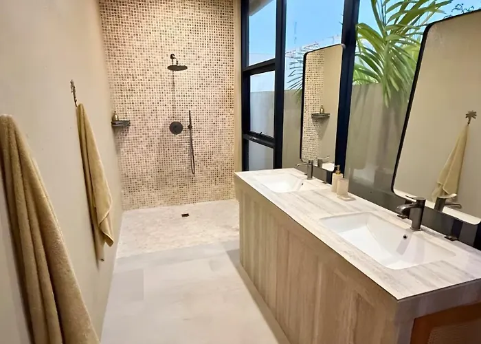 Thula Villa *